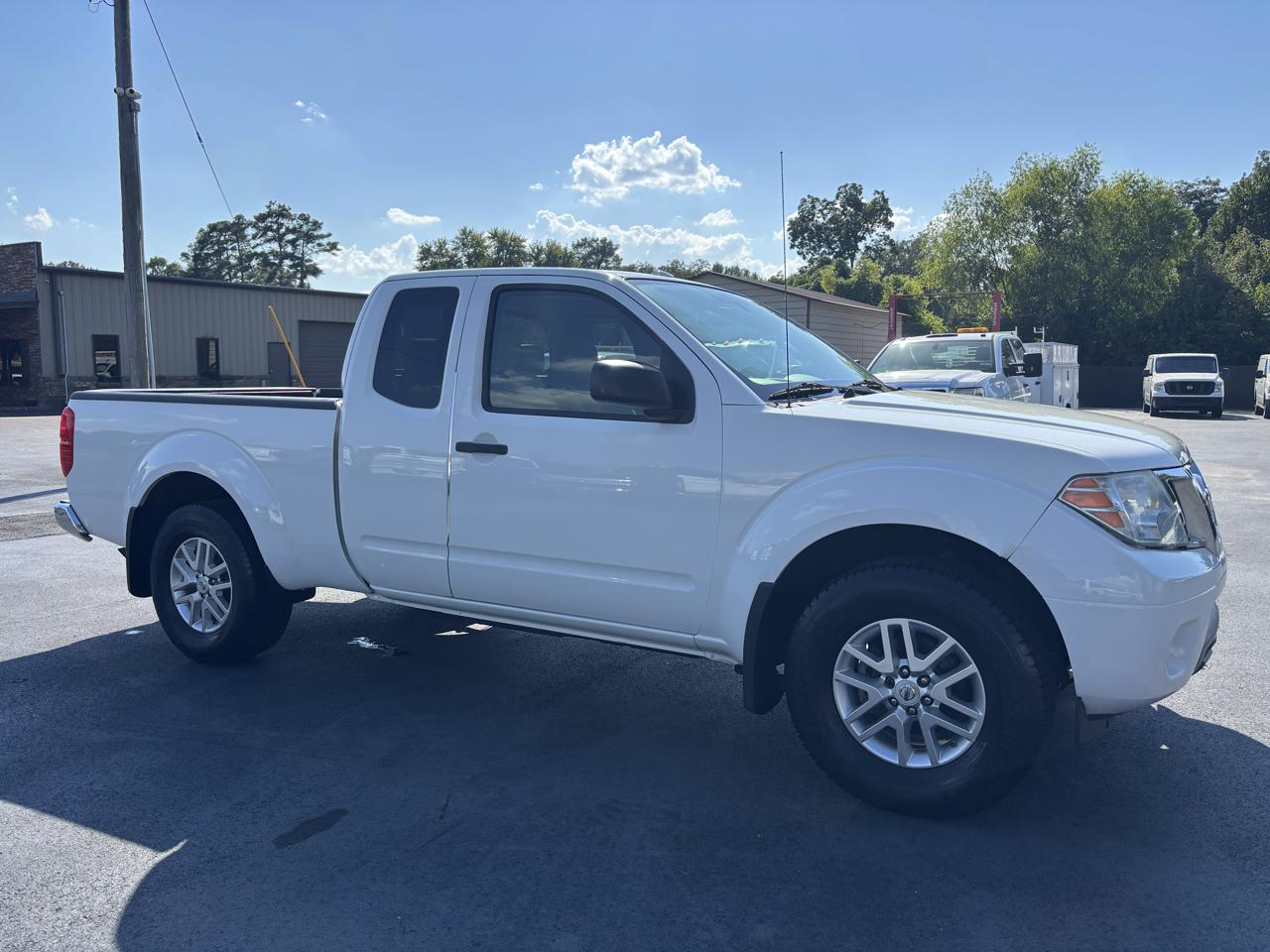 Nissan Frontier 4WD King Cab Auto SV 2014