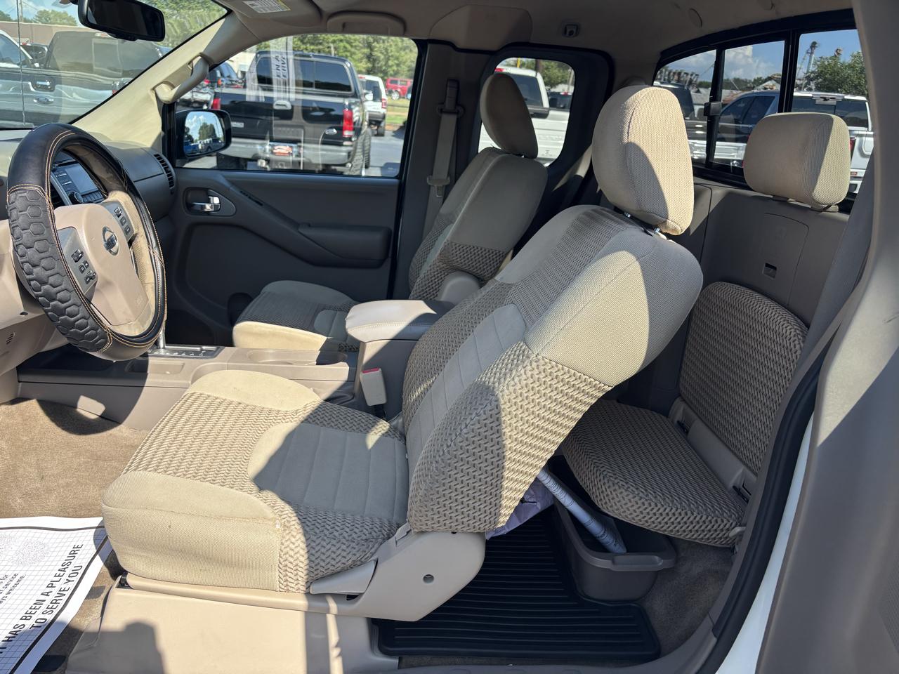 Nissan Frontier 4WD King Cab Auto SV 2014