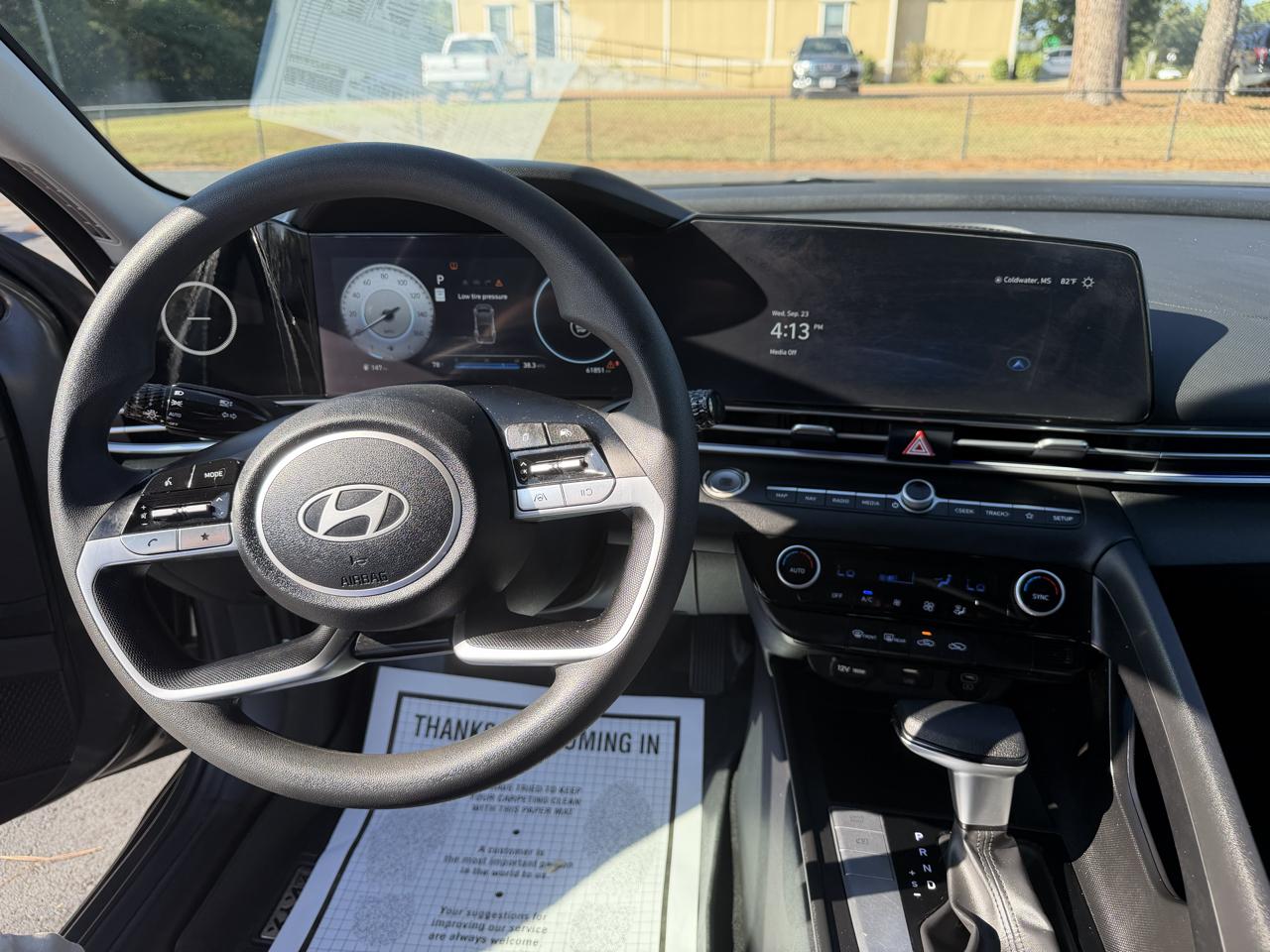 Hyundai Elantra SEL IVT 2024