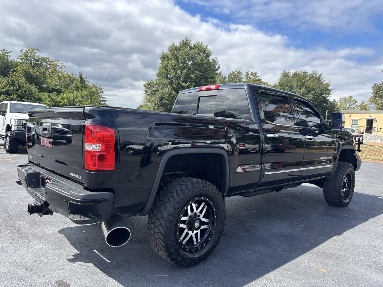 GMC Sierra 2500HD 4WD Crew Cab 153.7" Denali 2016