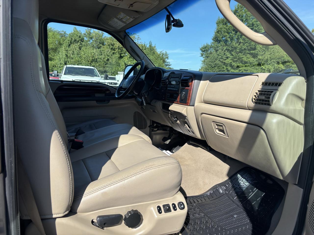 Ford Super Duty F-250 4WD Crew Cab 156" Lariat 2007