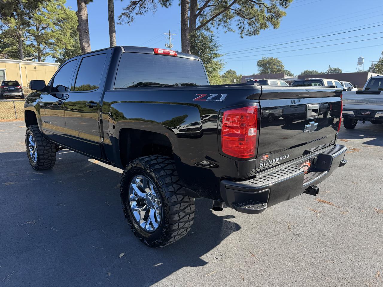 Chevrolet Silverado 1500 4WD Crew Cab 143.5" LT w/2LT 2018