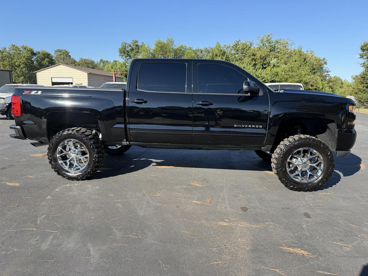 Chevrolet Silverado 1500 4WD Crew Cab 143.5" LT w/2LT 2018