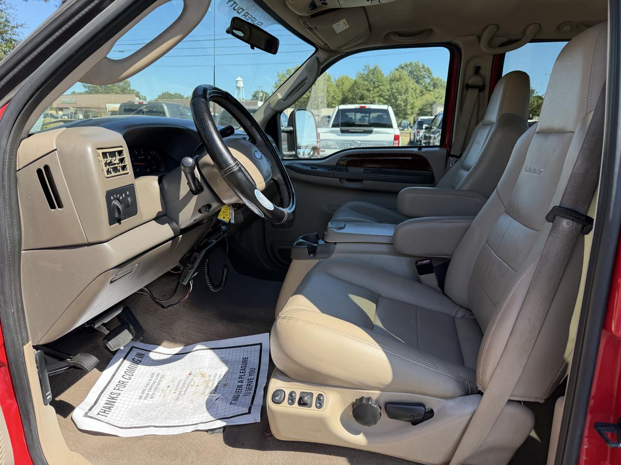 Ford Super Duty F-350 DRW Crew Cab 172" Lariat 4WD 2003