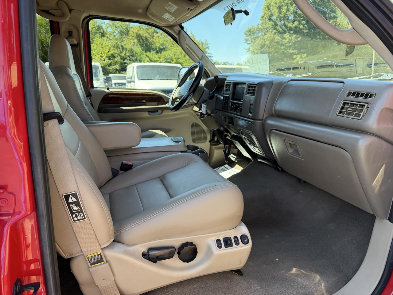 Ford Super Duty F-350 DRW Crew Cab 172" Lariat 4WD 2003