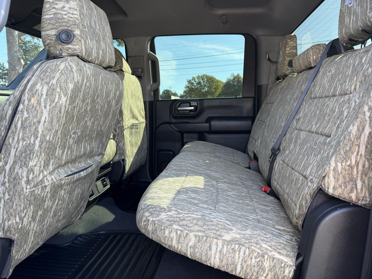 Chevrolet Silverado 2500HD 4WD Crew Cab 159" Custom 2024