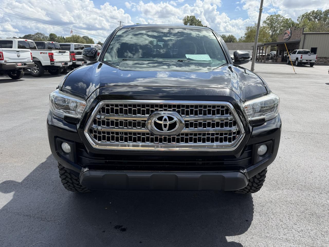 Toyota Tacoma TRD Off Road Double Cab 5' Bed V6 4x4 MT (Natl) 2017