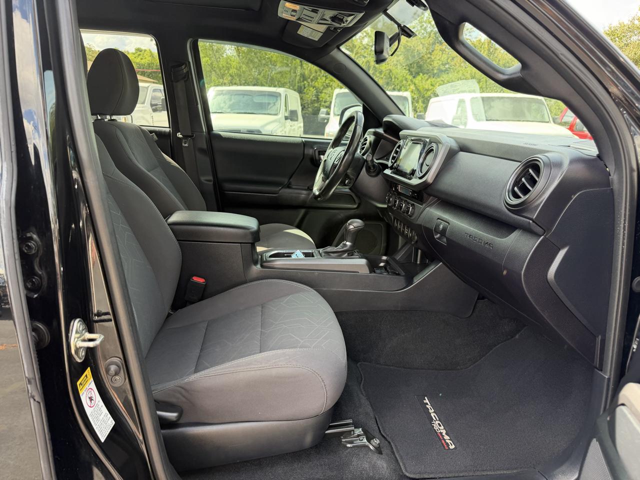 Toyota Tacoma TRD Off Road Double Cab 5' Bed V6 4x4 MT (Natl) 2017