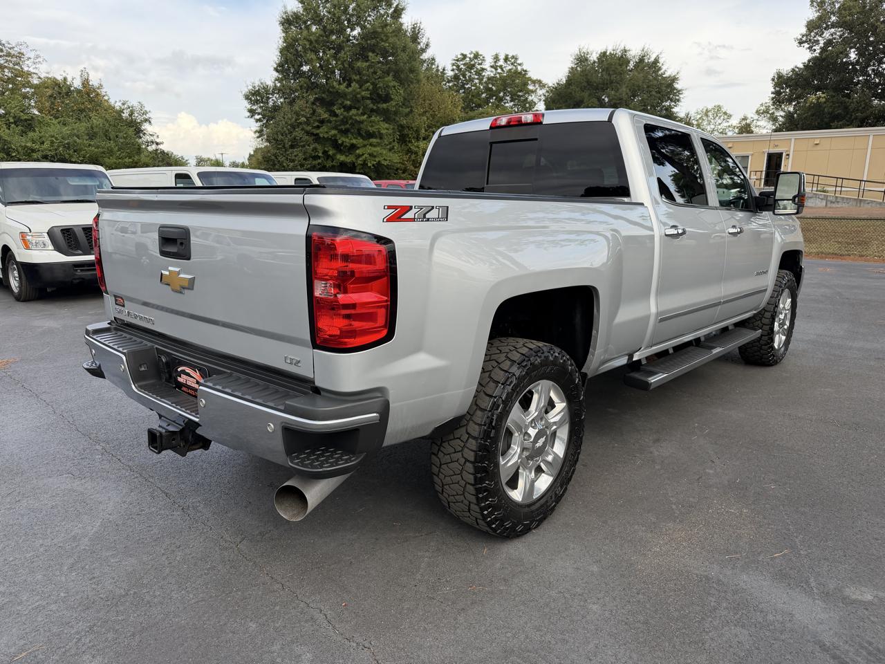 Chevrolet Silverado 2500HD 4WD Crew Cab 153.7" LTZ 2019