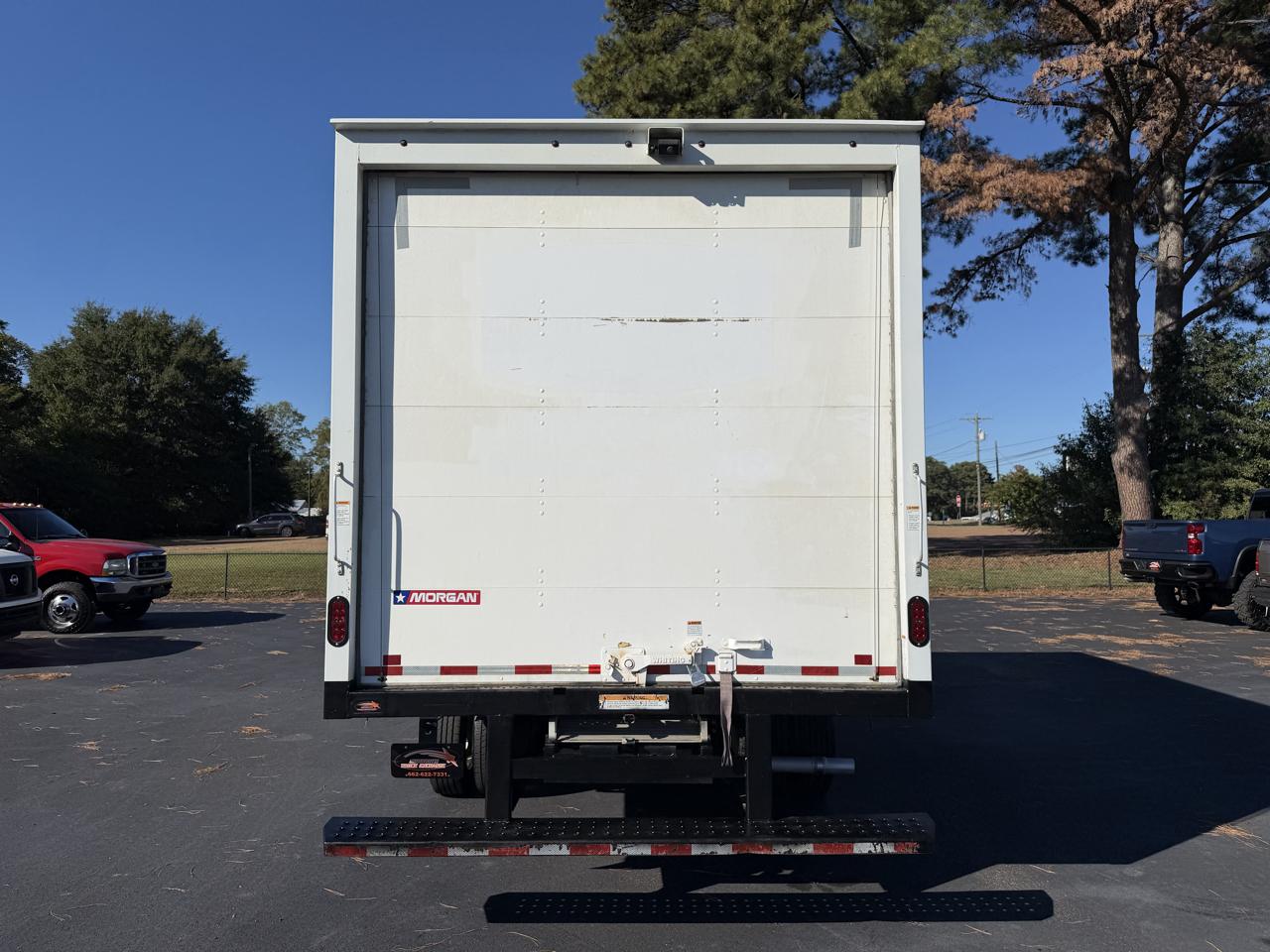Ford E-Series Cutaway E-350 SRW 138" WB 2022