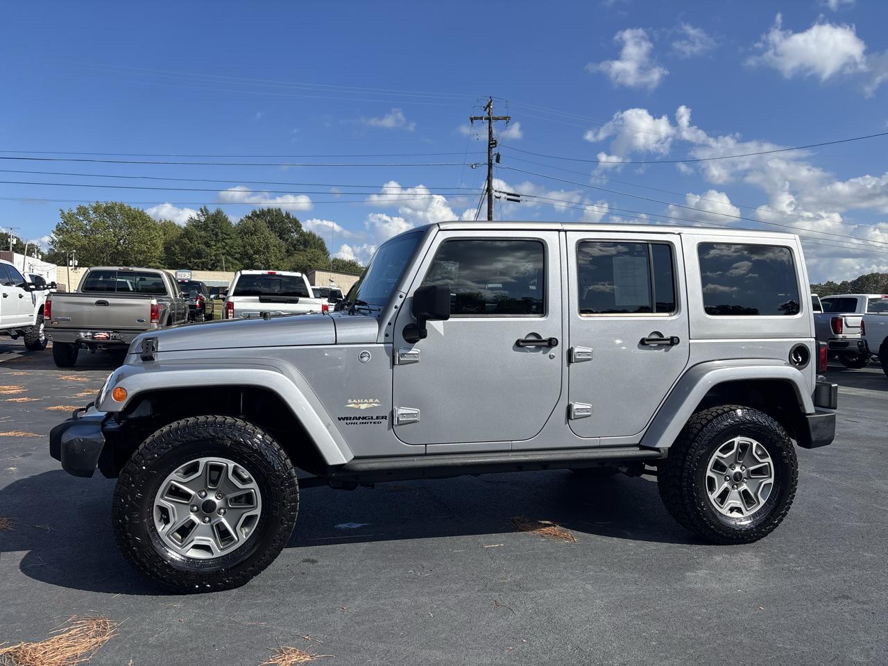 Jeep Wrangler Unlimited 4WD 4dr Sahara 2014