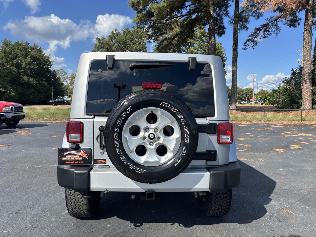 Jeep Wrangler Unlimited 4WD 4dr Sahara 2014