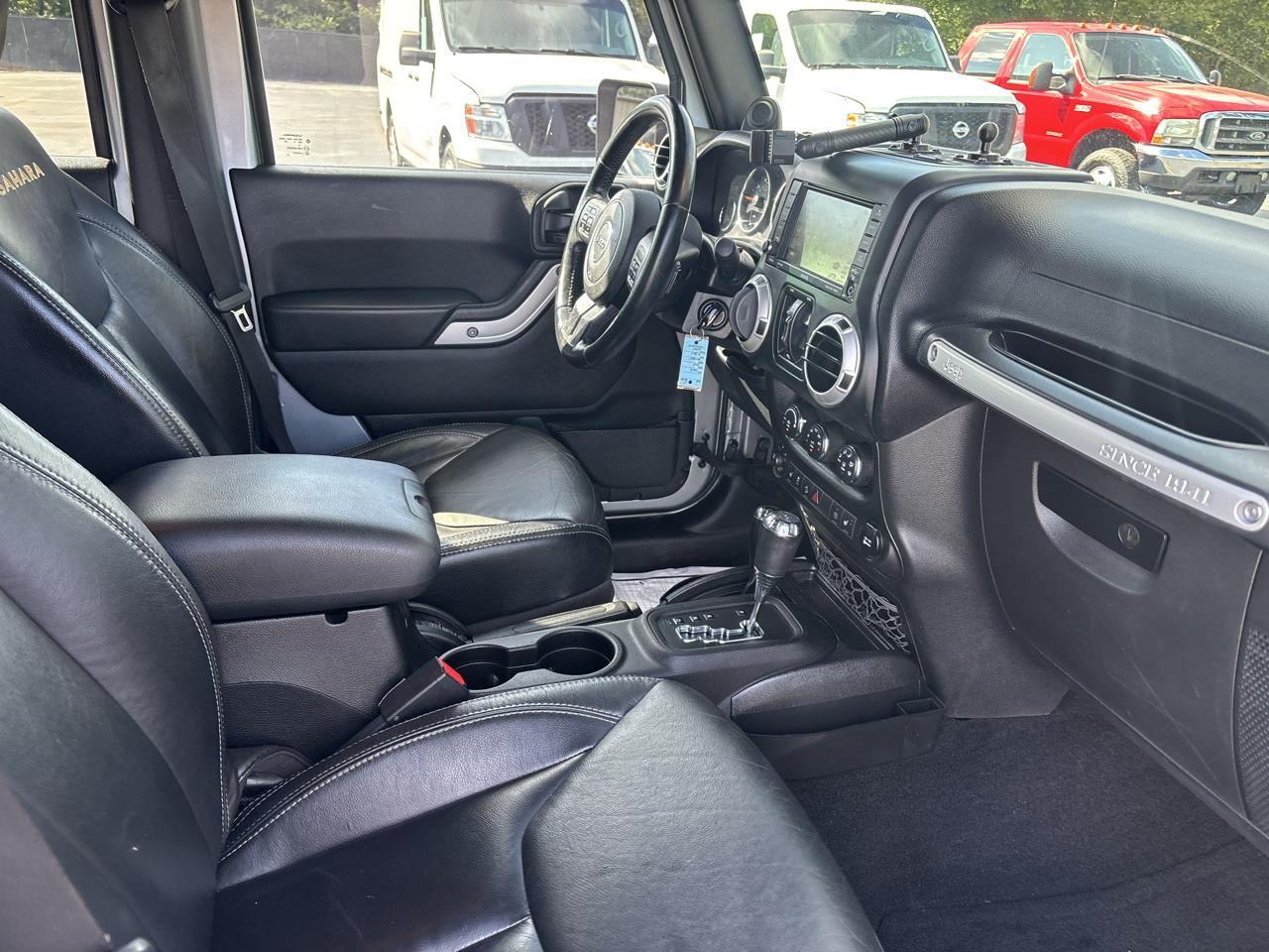 Jeep Wrangler Unlimited 4WD 4dr Sahara 2014