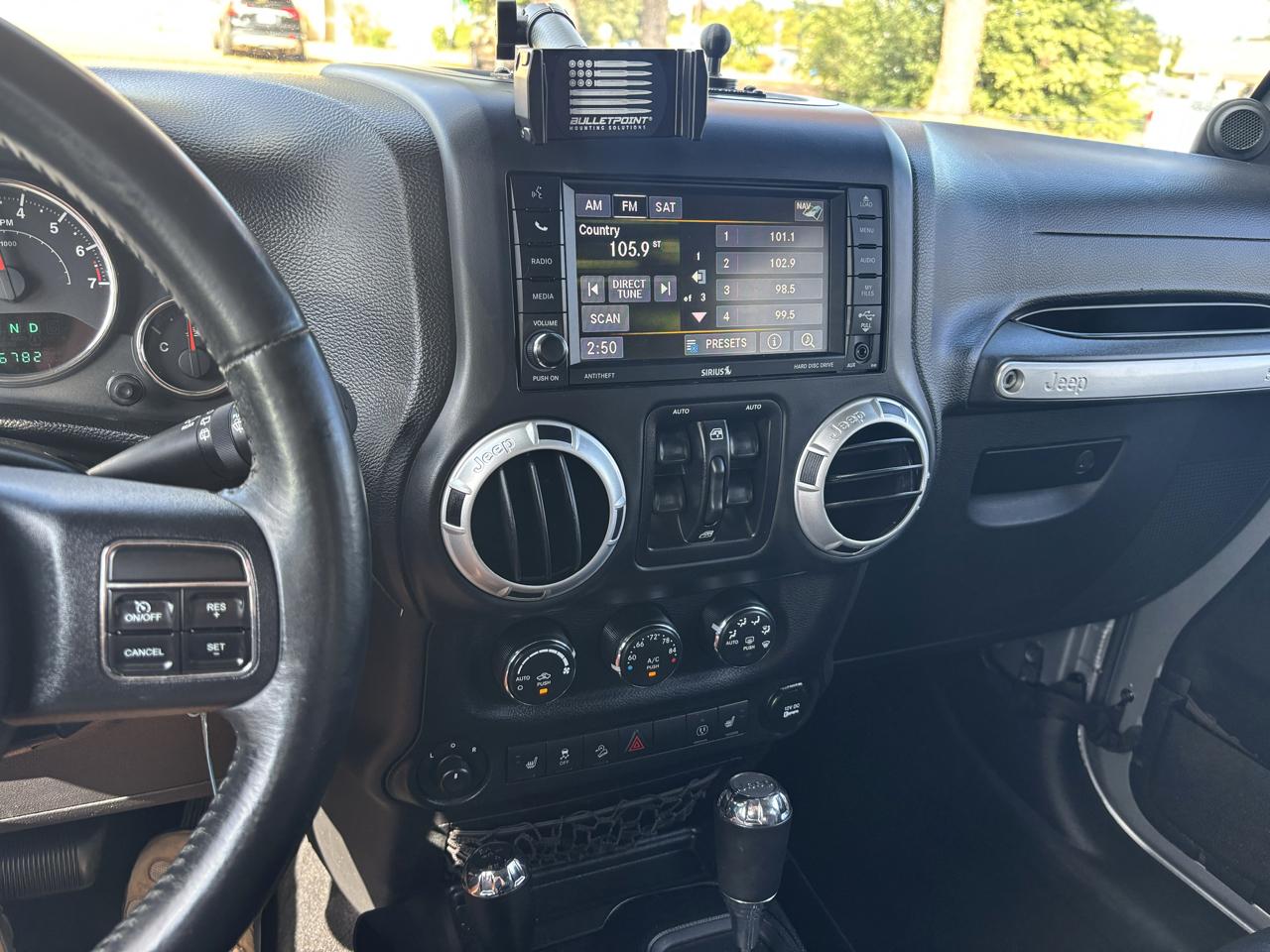 Jeep Wrangler Unlimited 4WD 4dr Sahara 2014