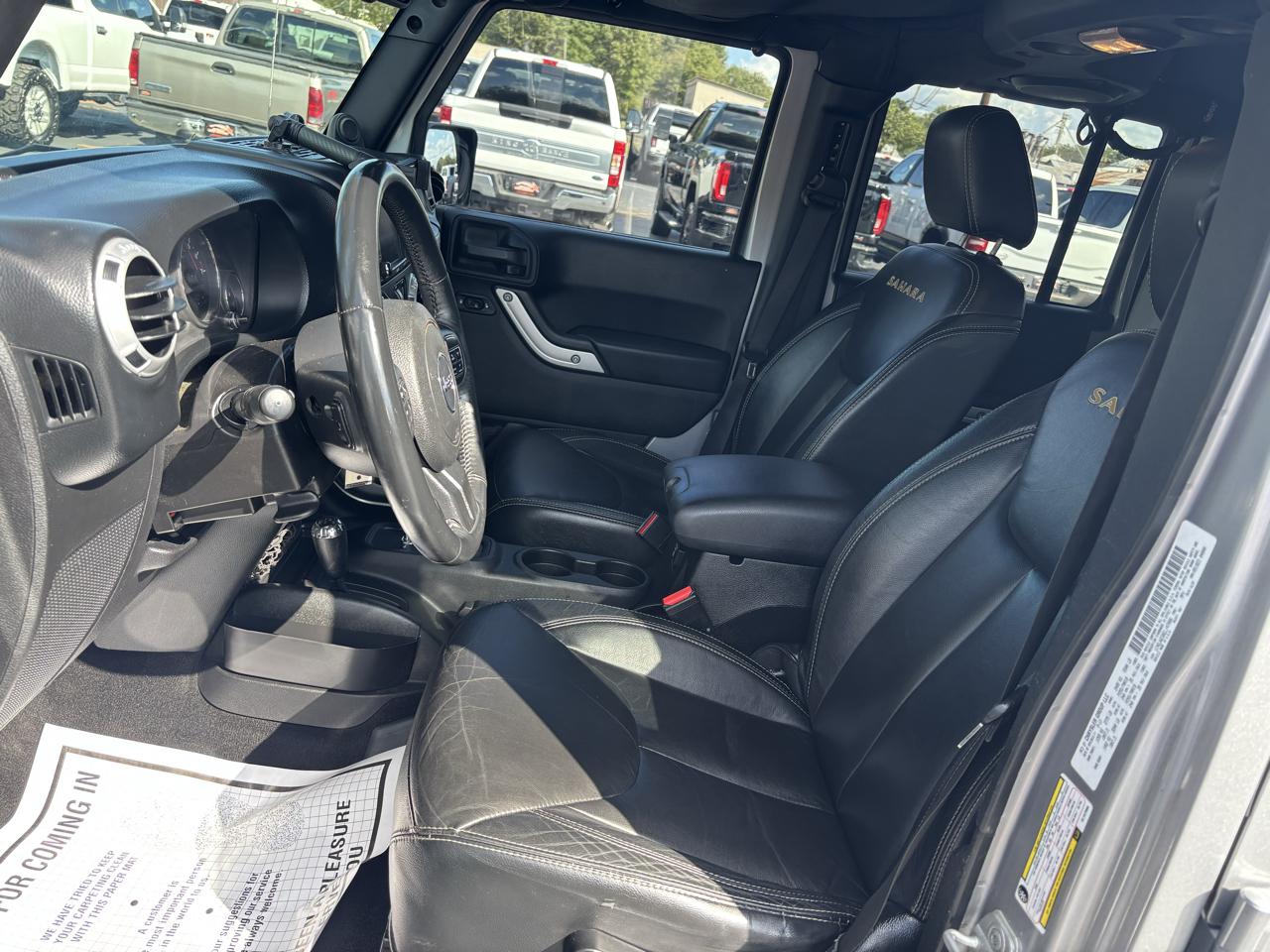 Jeep Wrangler Unlimited 4WD 4dr Sahara 2014