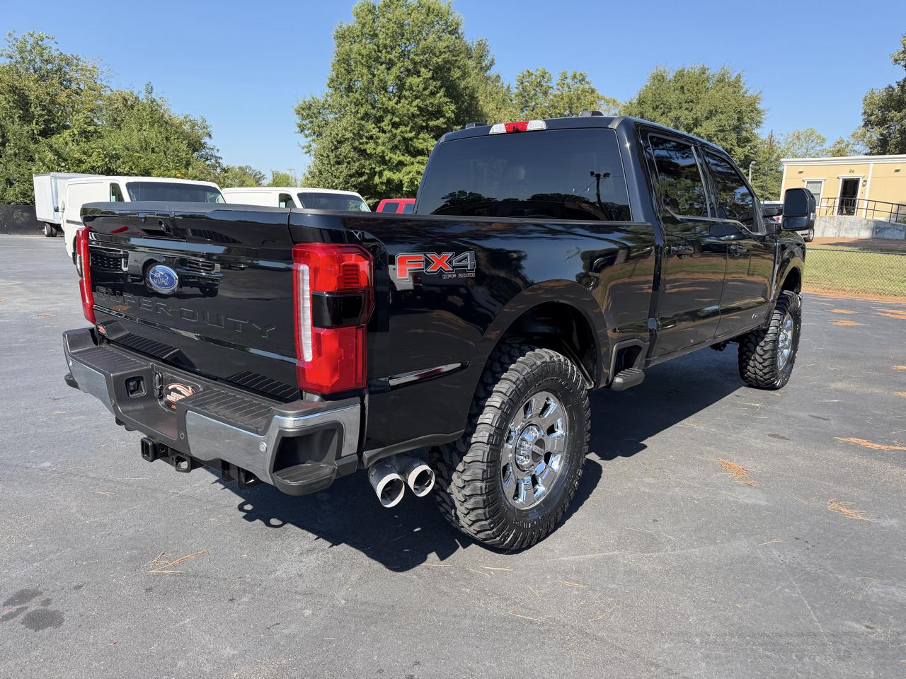 Ford Super Duty F-250 SRW Lariat 4WD Crew Cab 6.75' Box 2026