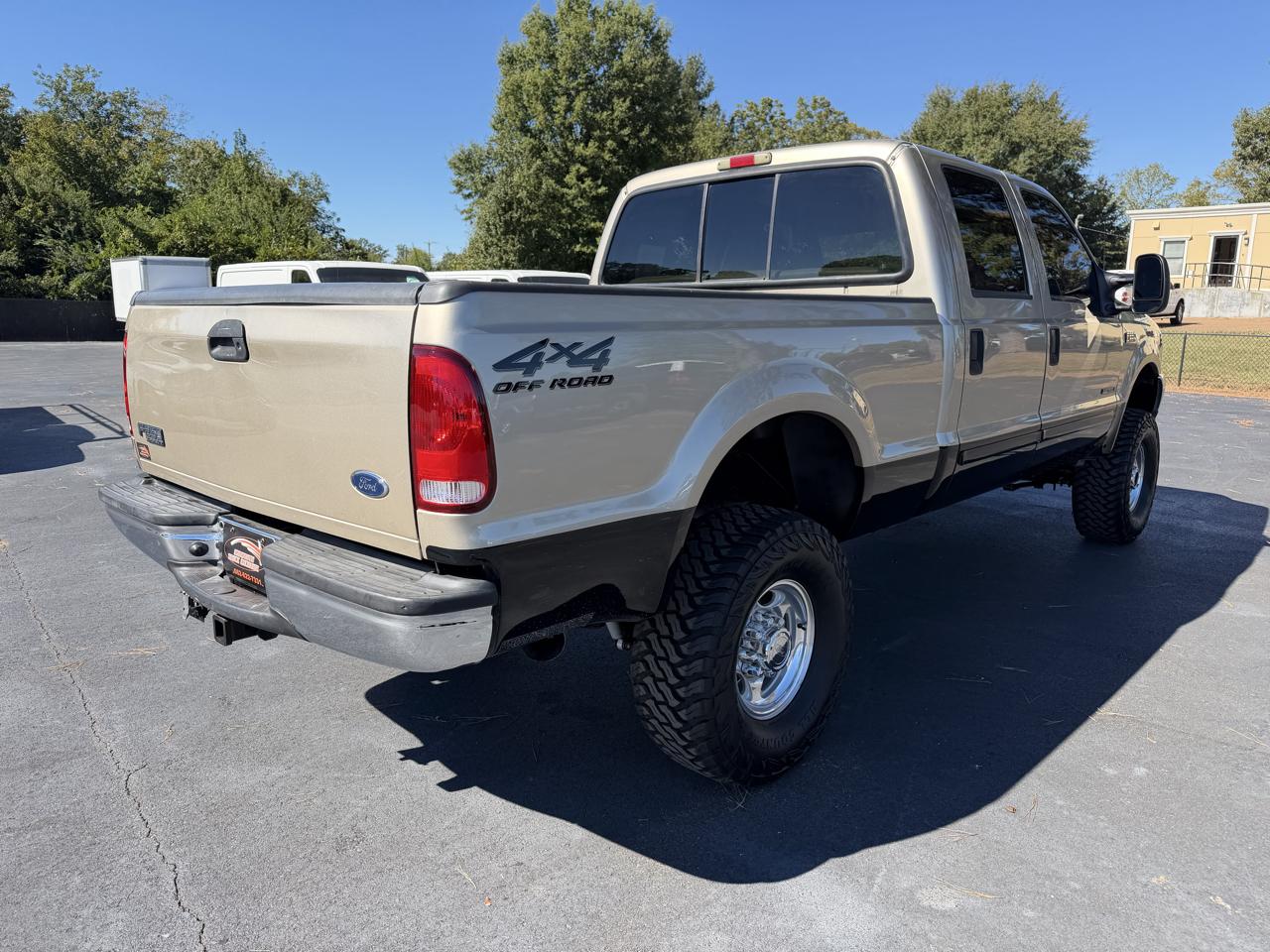 Ford Super Duty F-250 Crew Cab 156" Lariat 4WD 2001