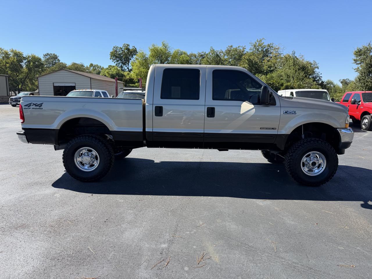 Ford Super Duty F-250 Crew Cab 156" Lariat 4WD 2001
