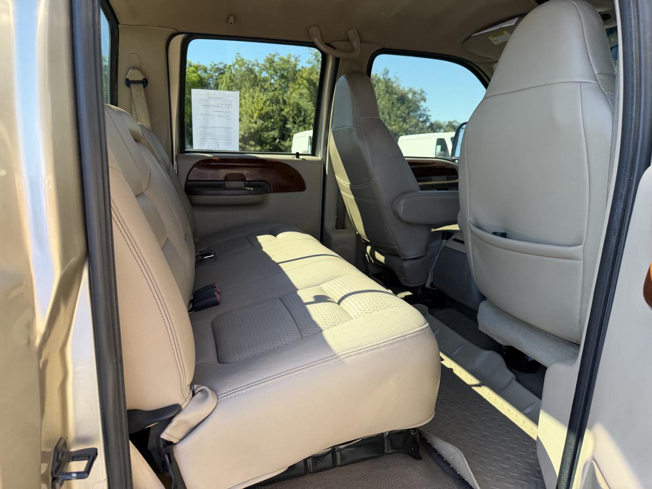 Ford Super Duty F-250 Crew Cab 156" Lariat 4WD 2001