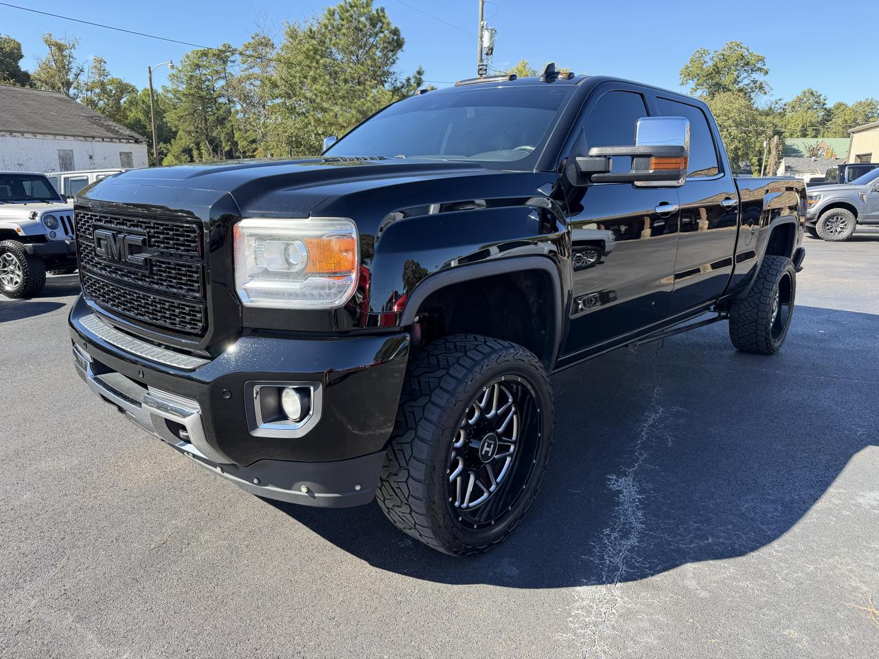 GMC Sierra 2500HD available WiFi 4WD Crew Cab 153.7" Denali 2015