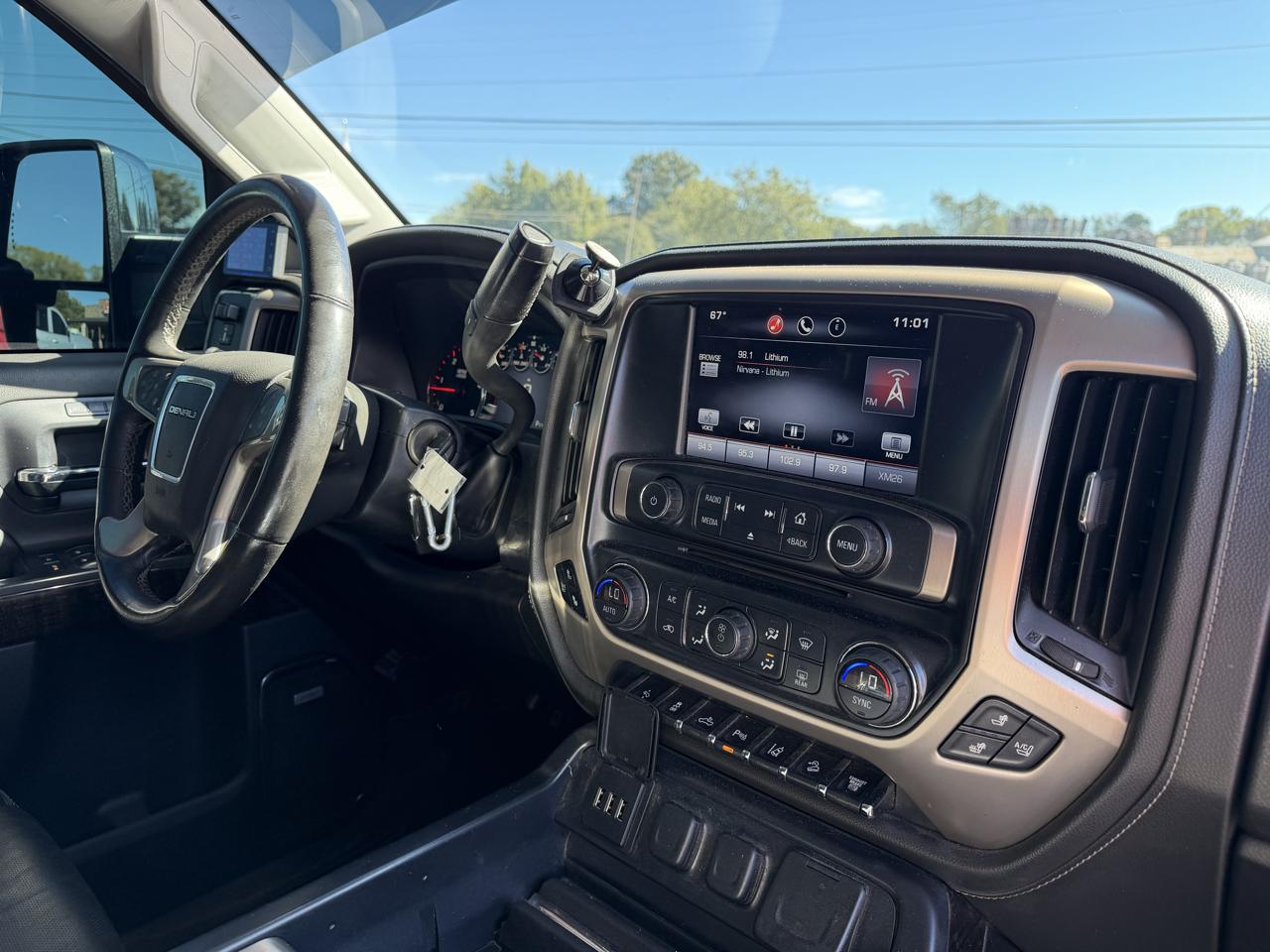 GMC Sierra 2500HD available WiFi 4WD Crew Cab 153.7" Denali 2015