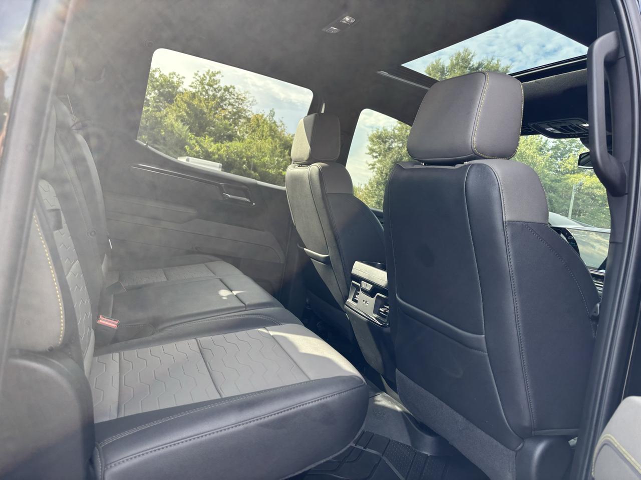 Chevrolet Silverado 1500 4WD Crew Cab 147" ZR2 2025