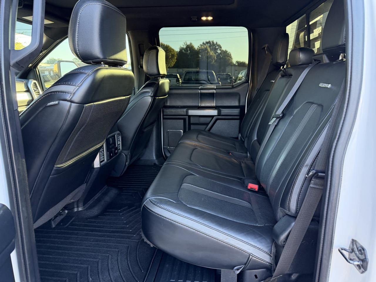 Ford Super Duty F-450 DRW Platinum 4WD Crew Cab 8' Box 2019