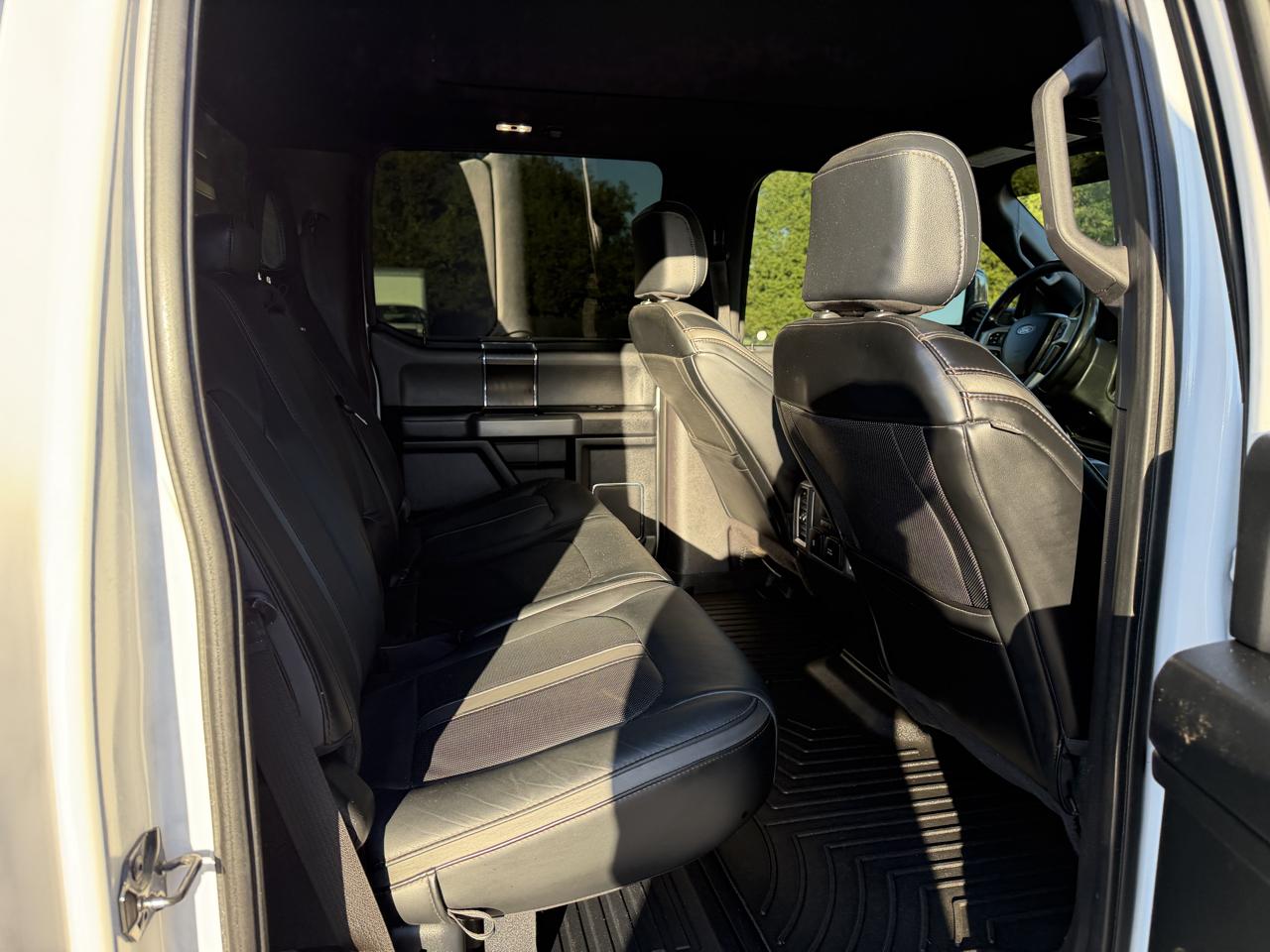 Ford Super Duty F-450 DRW Platinum 4WD Crew Cab 8' Box 2019