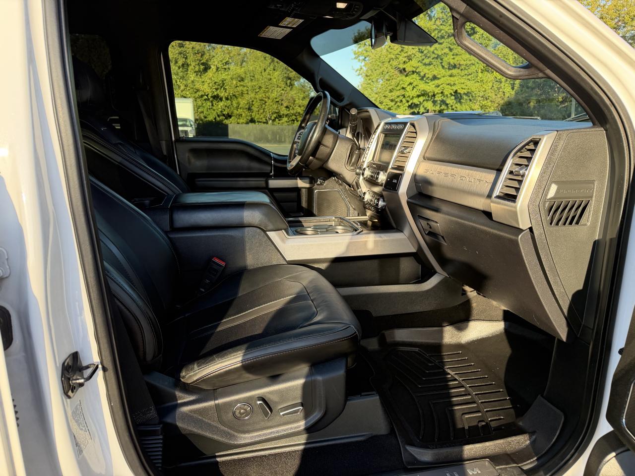Ford Super Duty F-450 DRW Platinum 4WD Crew Cab 8' Box 2019