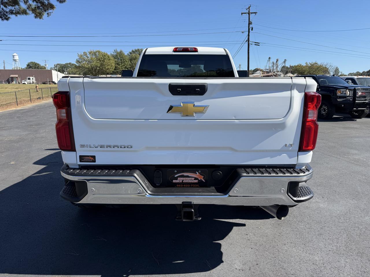 Chevrolet Silverado 3500HD 4WD Reg Cab 142" LT 2025