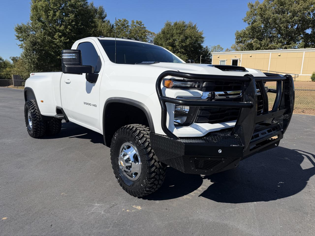 Chevrolet Silverado 3500HD 4WD Reg Cab 142" LT 2025