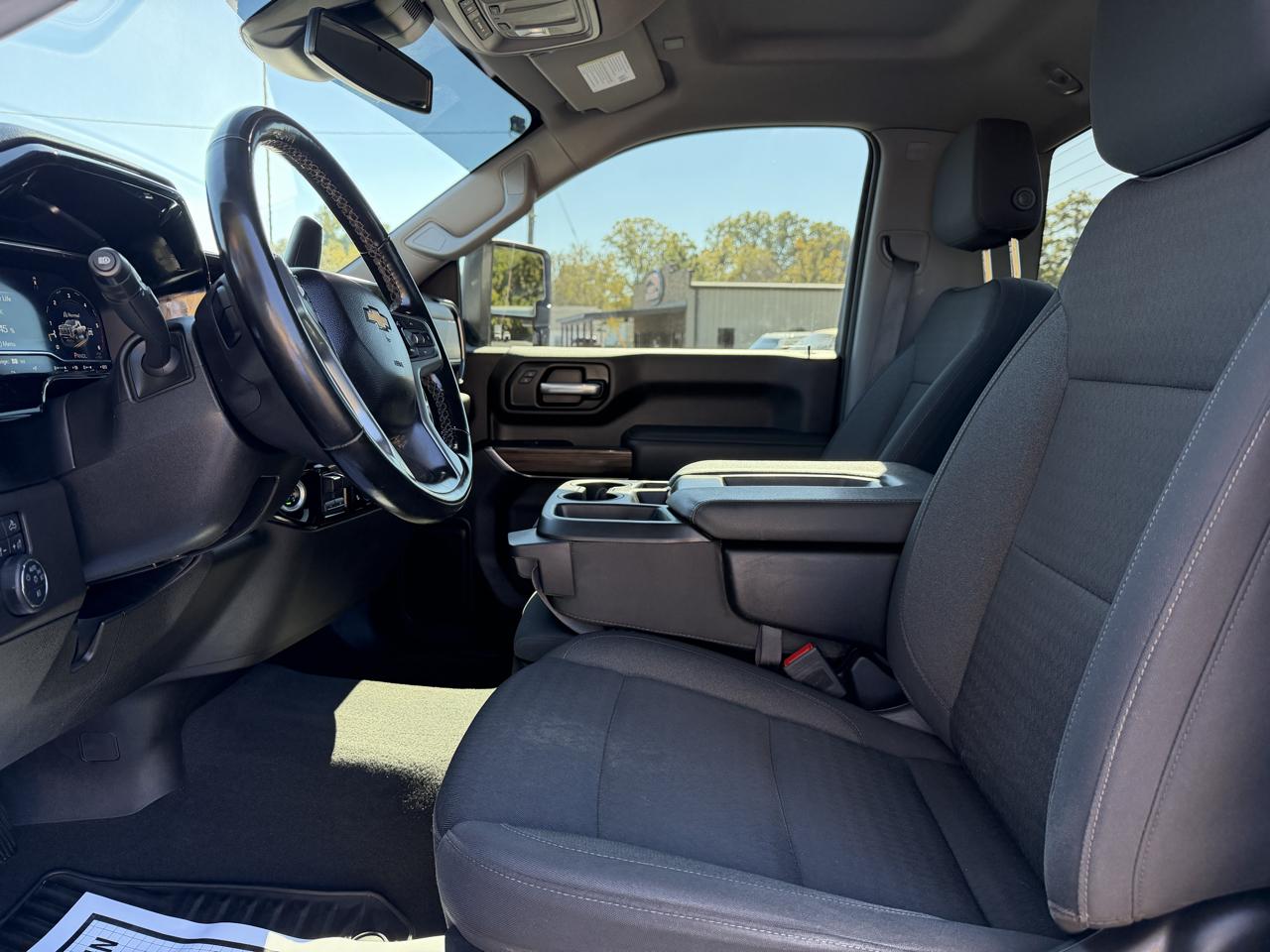 Chevrolet Silverado 3500HD 4WD Reg Cab 142" LT 2025
