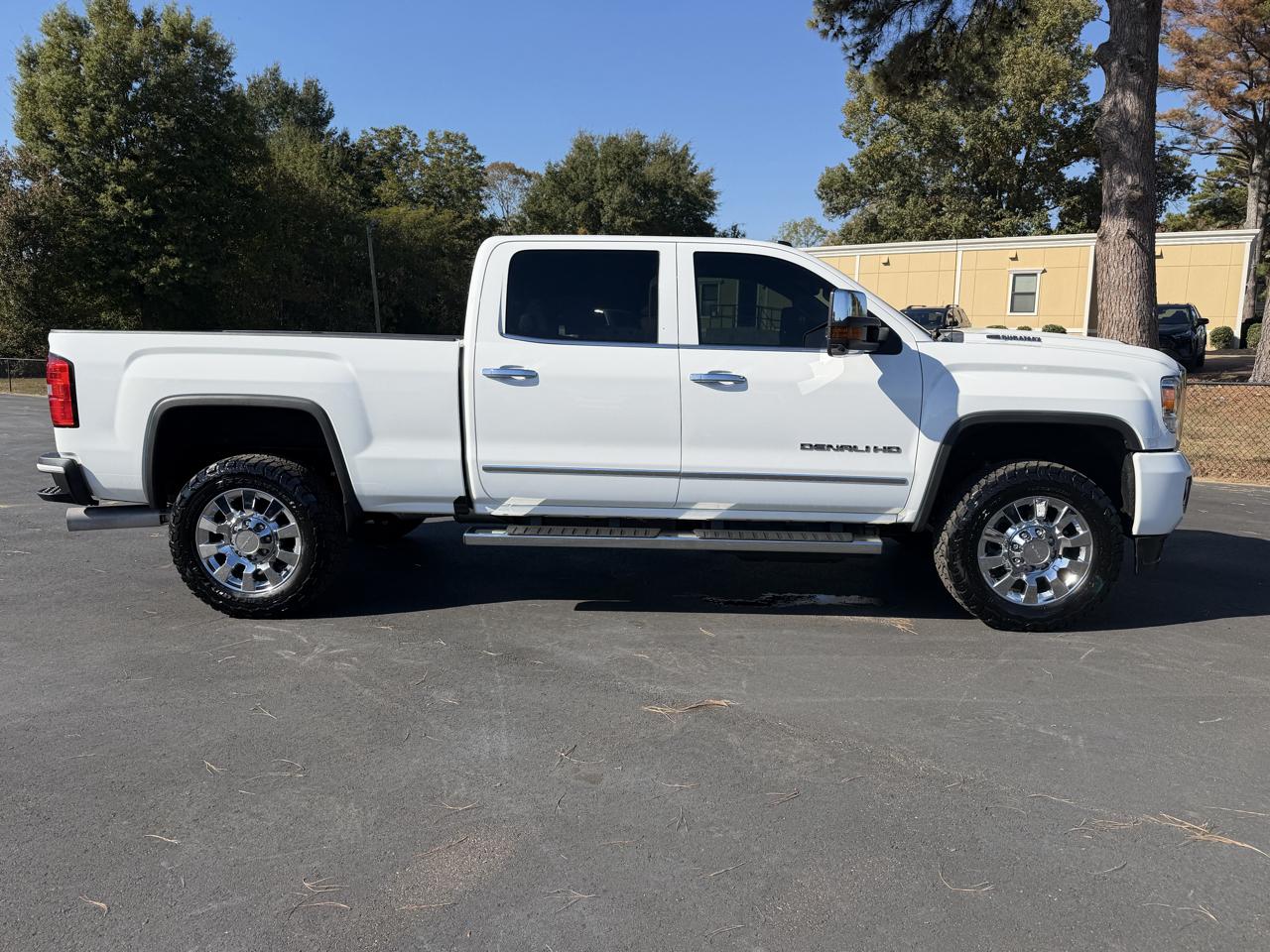 GMC Sierra 2500HD 4WD Crew Cab 153.7" Denali 2019