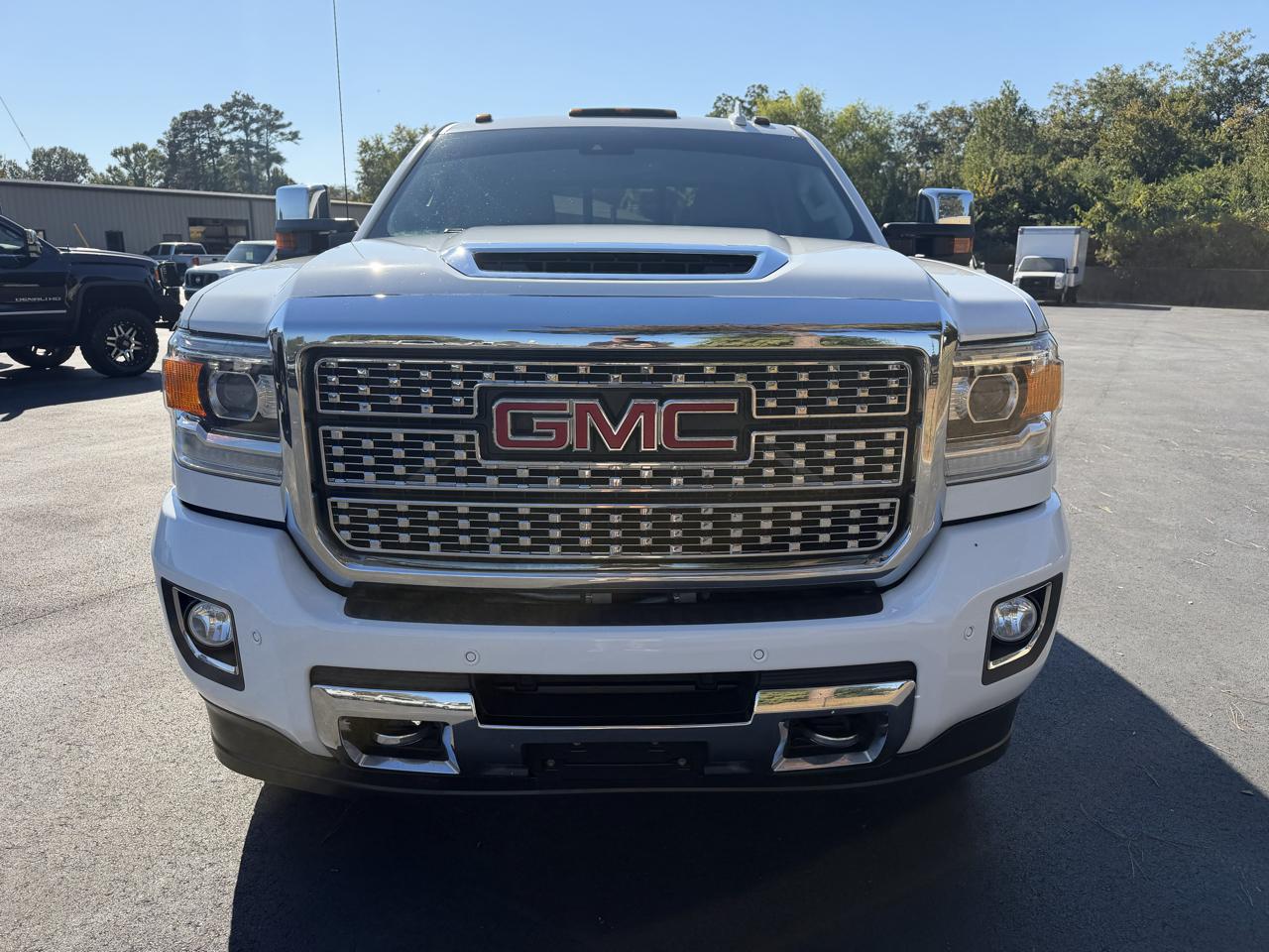 GMC Sierra 2500HD 4WD Crew Cab 153.7" Denali 2019