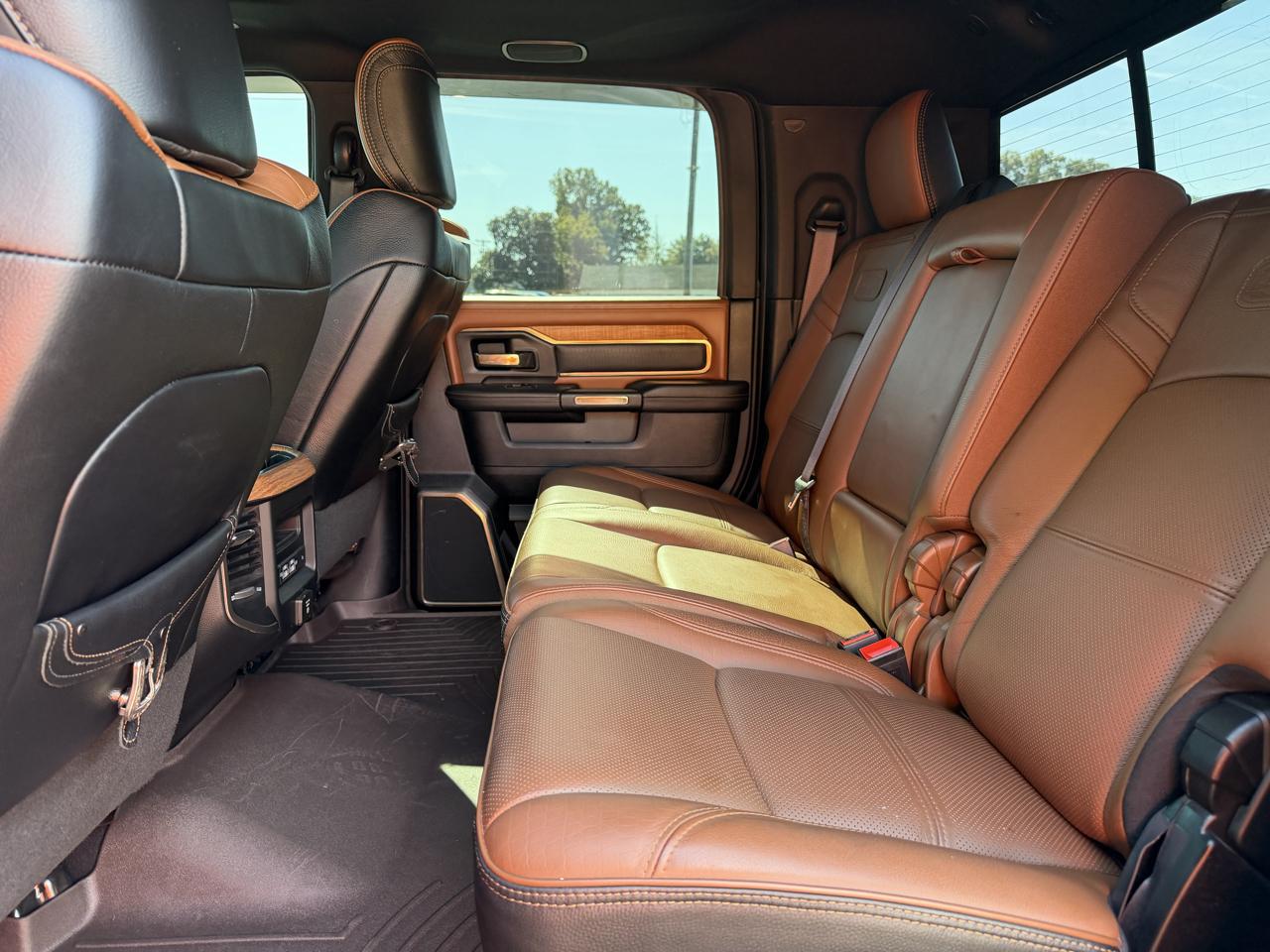 RAM 2500 Longhorn 4x4 Mega Cab 6'4" Box 2021