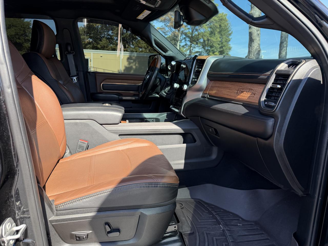 RAM 2500 Longhorn 4x4 Mega Cab 6'4" Box 2021