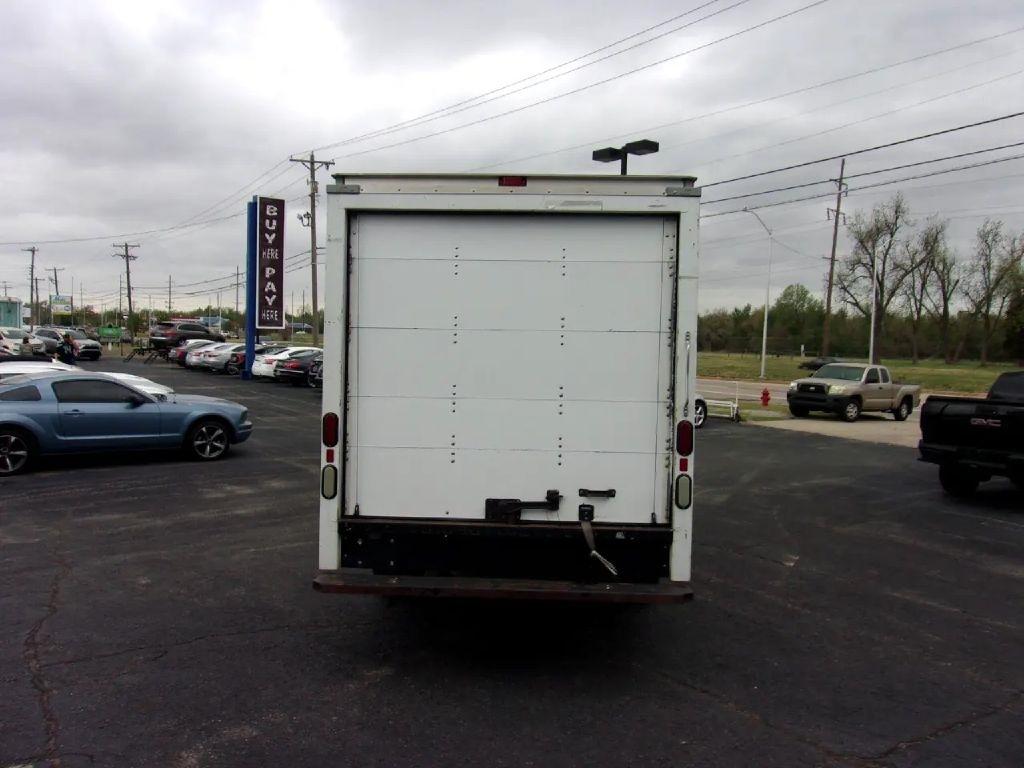 Ford Econoline Commercial Cutaway E-350 Super Duty 138" SRW 2014