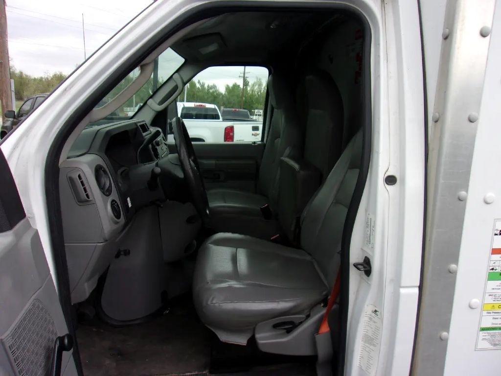 Ford Econoline Commercial Cutaway E-350 Super Duty 138" SRW 2014