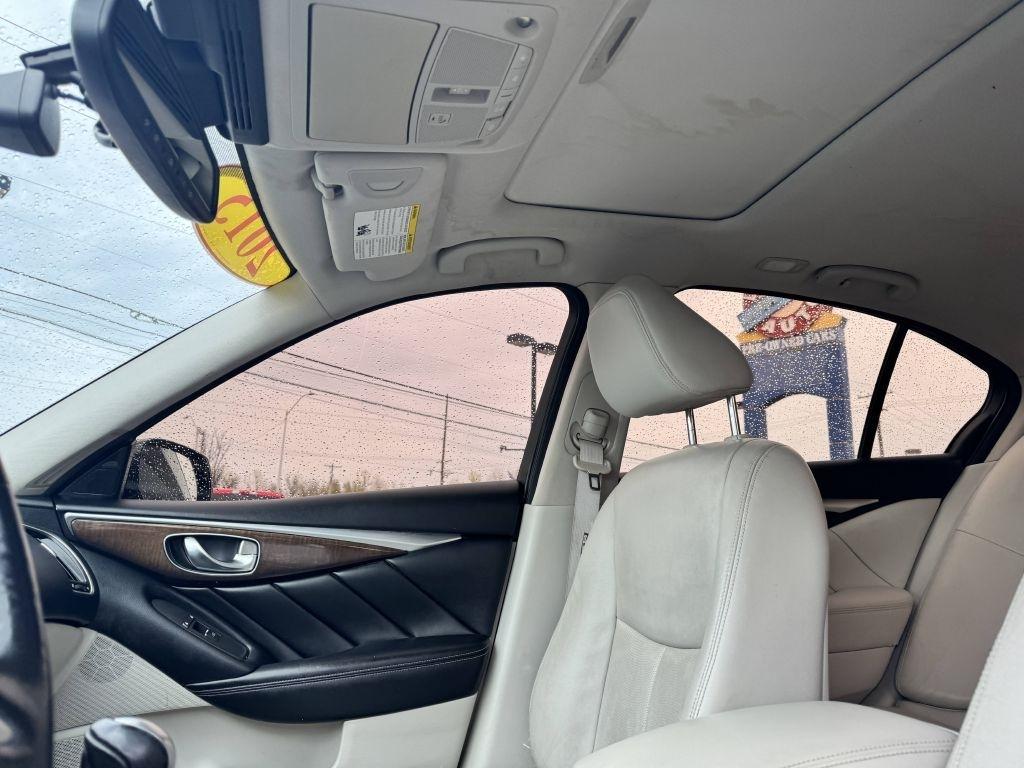 Infiniti Q50 4dr Sdn Premium AWD 2015