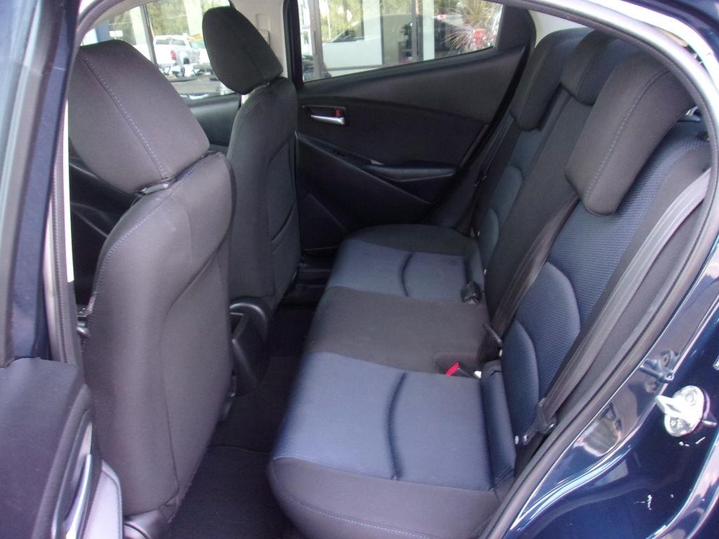Toyota Yaris iA Manual (Natl) 2018