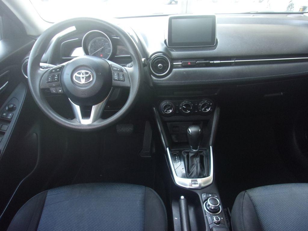 Toyota Yaris iA Manual (Natl) 2018