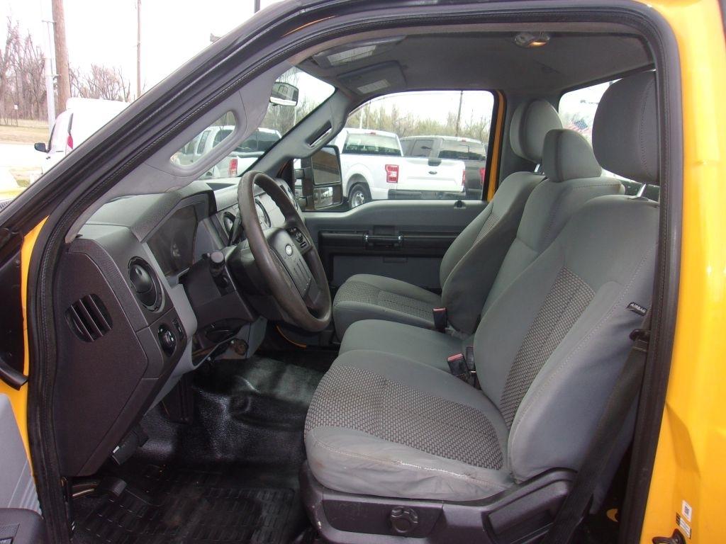 Ford Super Duty F-250 SRW  2013