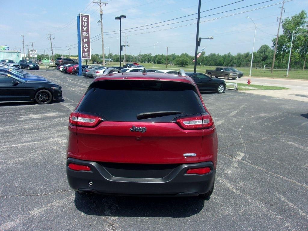 Jeep Cherokee Latitude FWD 2017