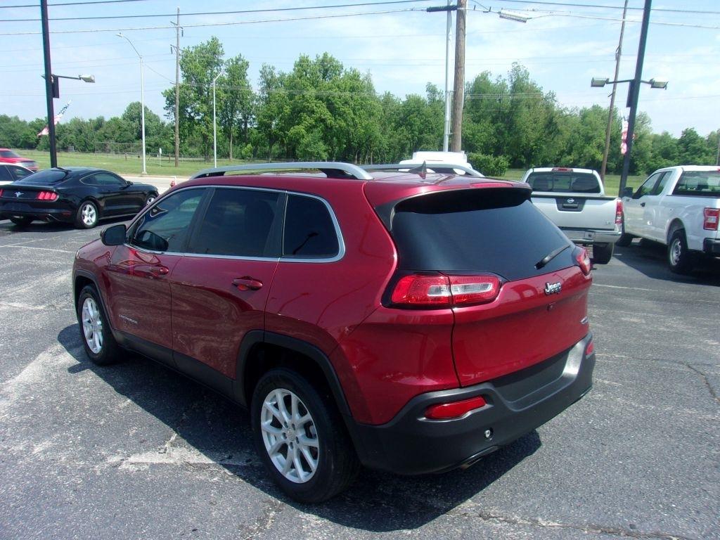 Jeep Cherokee Latitude FWD 2017
