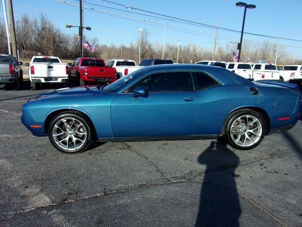 Dodge Challenger SXT RWD 2020