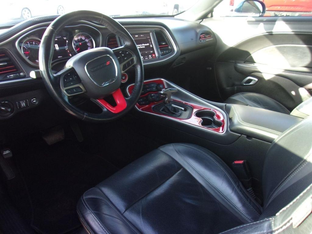 Dodge Challenger SXT RWD 2020