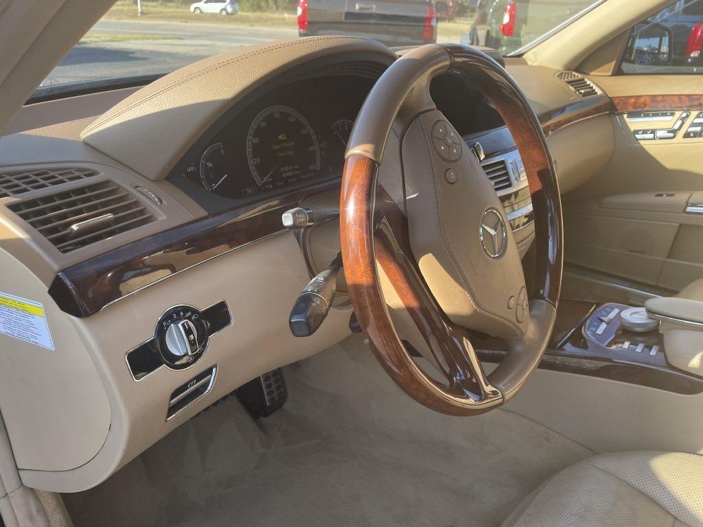 Mercedes-Benz S-Class 4dr Sdn S 550 RWD 2010