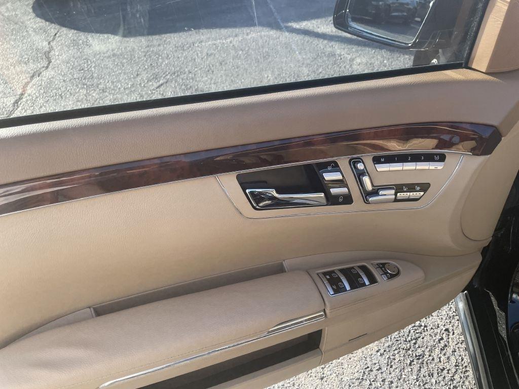 Mercedes-Benz S-Class 4dr Sdn S 550 RWD 2010
