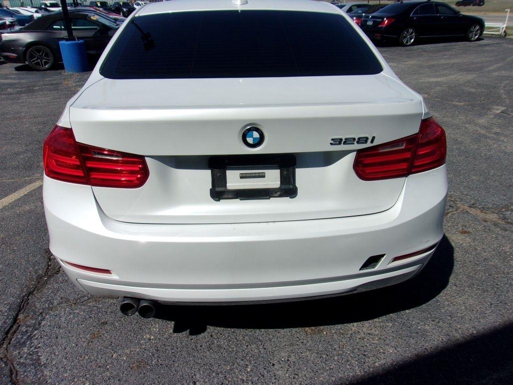 BMW 3-Series 328i Sedan 2014