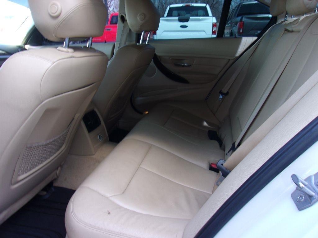 BMW 3-Series 328i Sedan 2014